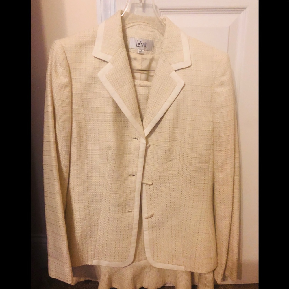 Ivory LeSuit
